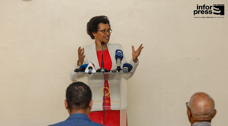 Taxa de reincidência criminal baixou de 33 para 21 % – ministra da Justiça