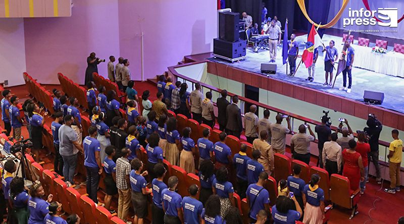 Governo destaca liberdade e formação dos jovens no I Congresso dos Jovens da Igreja Adventista