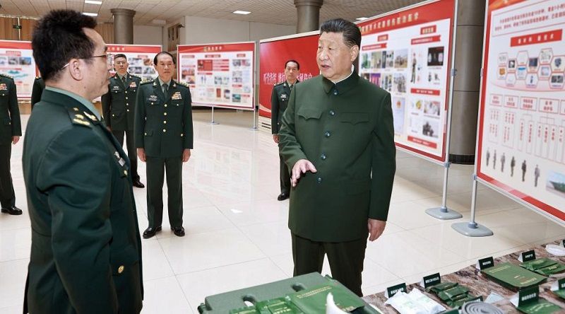 Xi Jinping quer construção de universidades médicas militares de classe mundial na China