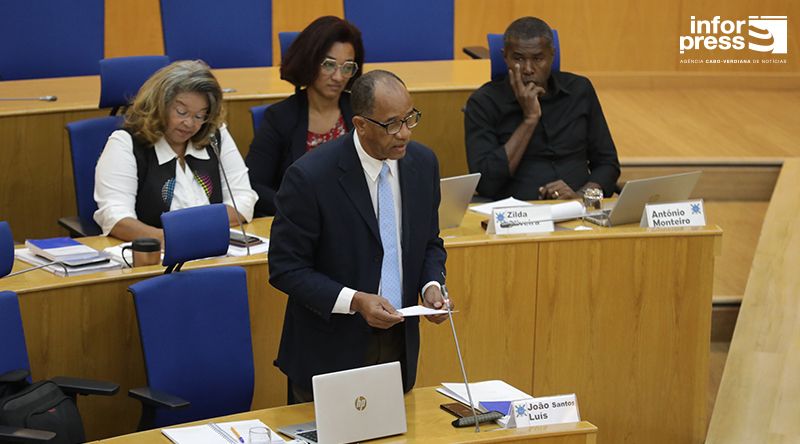 Parlamento: UCID vê sector do turismo “estagnado” na sua contribuição para a economia nacional   