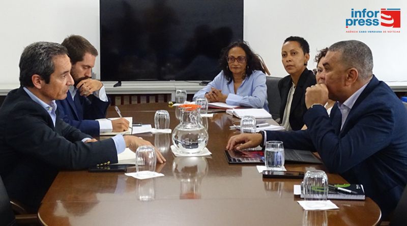 Embaixador de Portugal incentiva empresários portugueses a investirem em São Vicente