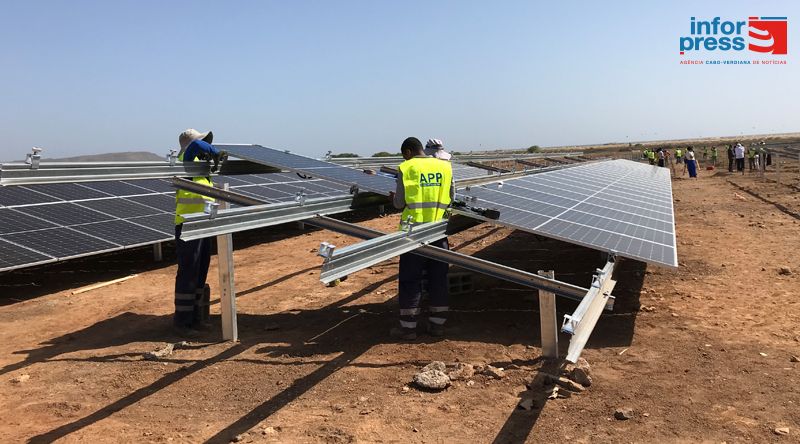 Governo reforça produção de eletricidade solar com lançamento de parque em São Vicente