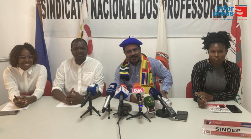 Sindep ameaça bloquear arranque das actividades lectivas em Setembro se Governo mantiver posição