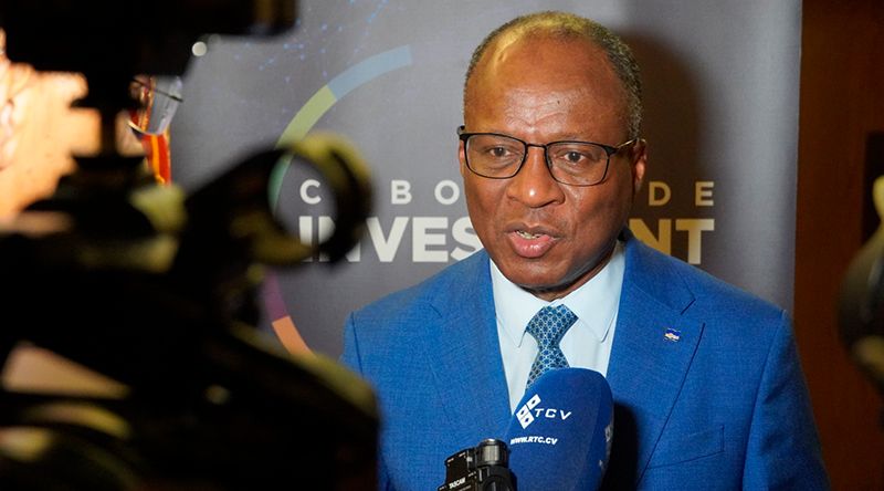 Ulisses Correia e Silva inaugura portal de transformação digital no consulado de Boston