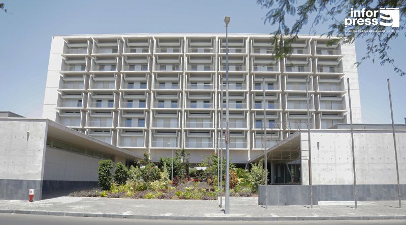 Standard & Poor's melhora rating de Cabo Verde para B