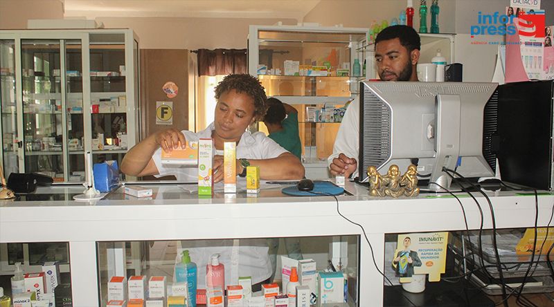 Inpharma tranquiliza população sobre estoque de paracetamol e vitamina C