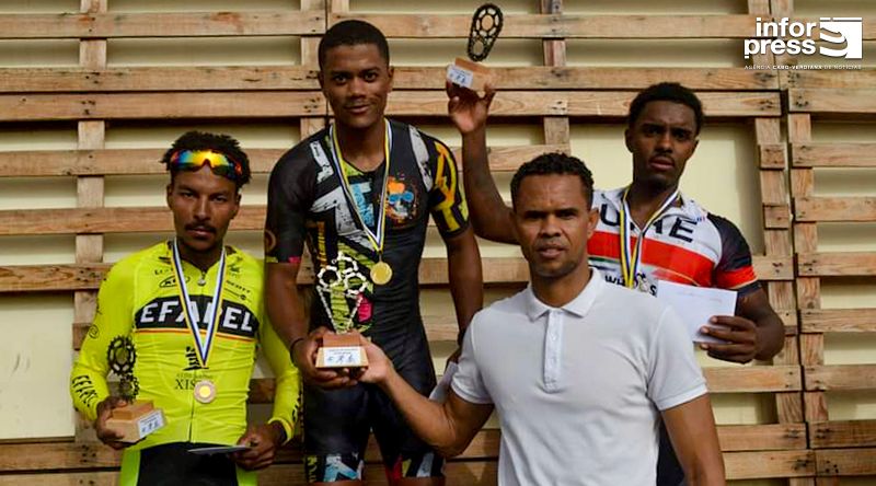São Nicolau: Helker Cabral vence prova de triatlo no município do Tarrafal