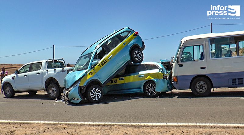 Ilha do Sal: Acidente de viação na estrada que liga Espargos e Santa Maria deixa mais de 30 feridos leves