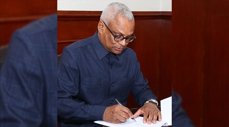Presidente da República promulga dois diplomas do parlamento
