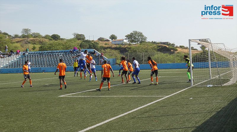 Futebol/Fogo: No Pintcha – Académica e Cutelinho -Vulcânico destaque da 10ª jornada do primeiro escalão