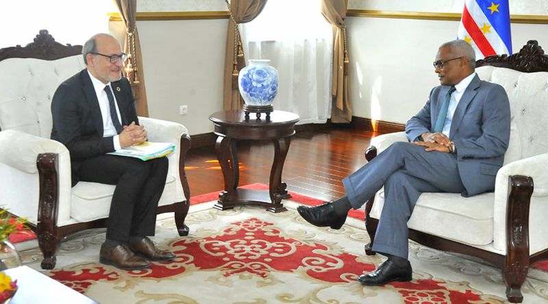 Agência Francesa de Desenvolvimento perspectiva "retomar e alargar" a cooperação com Cabo Verde - director-geral