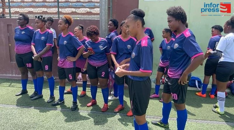 Futebol feminino/Santiago Sul: Bayer vence Kumunidadi (2-1) no jogo inaugural do campeonato