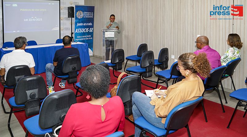 Louças descartáveis e garrafa pet com menos de 0,5l na lista de plásticos proibidos a partir de 18 de Abril