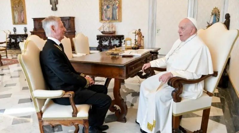 Papa e embaixador russo no Vaticano discutiram condições de Putin e Ucrânia