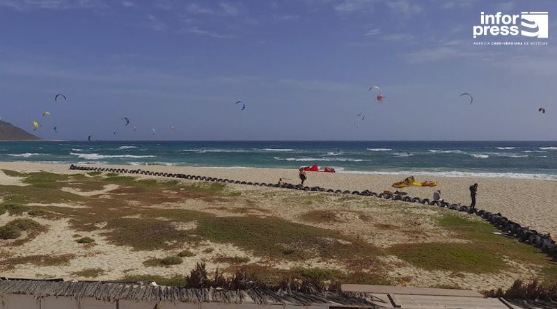 Ilha do Sal acolhe mais uma etapa do campeonato mundial de kitesurf e Wing-Foil