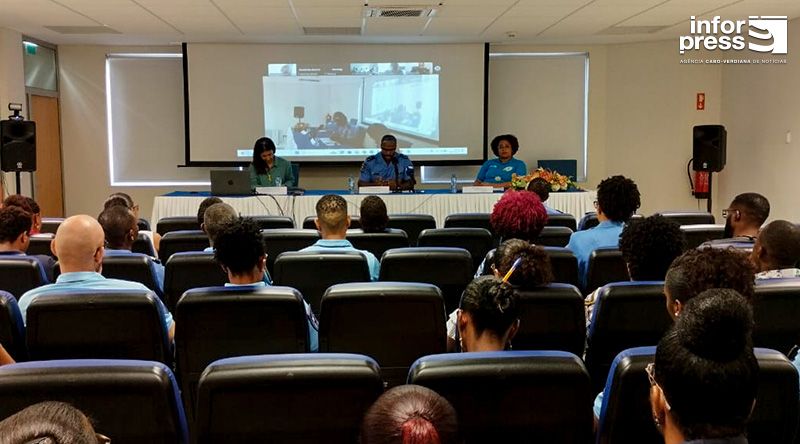 Psicóloga pede mais atenção à saúde mental dos profissionais da Polícia Nacional