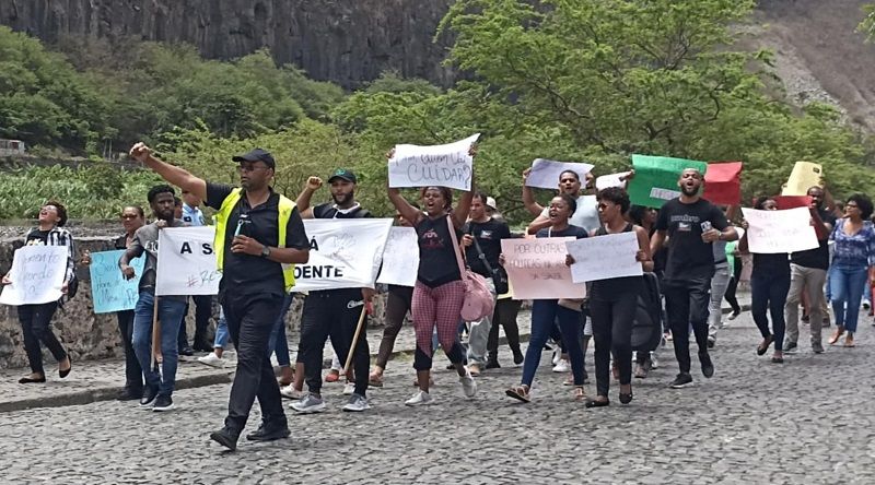 Suspensa greve dos profissionais de Saúde