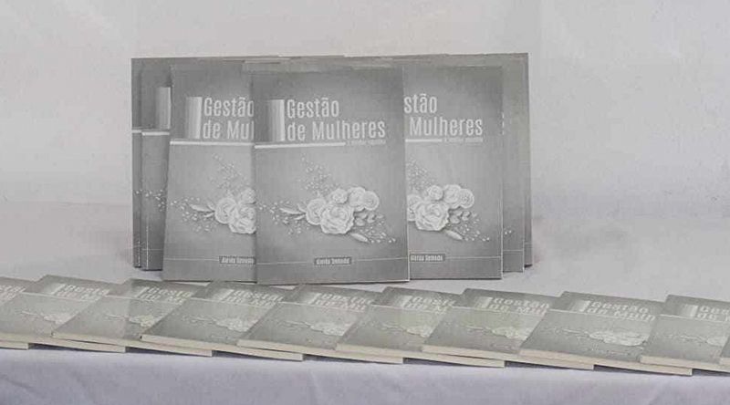 Aleida Semedo lança seu primeiro livro “Gestão de Mulheres” que retrata relacionamento na voz de homens