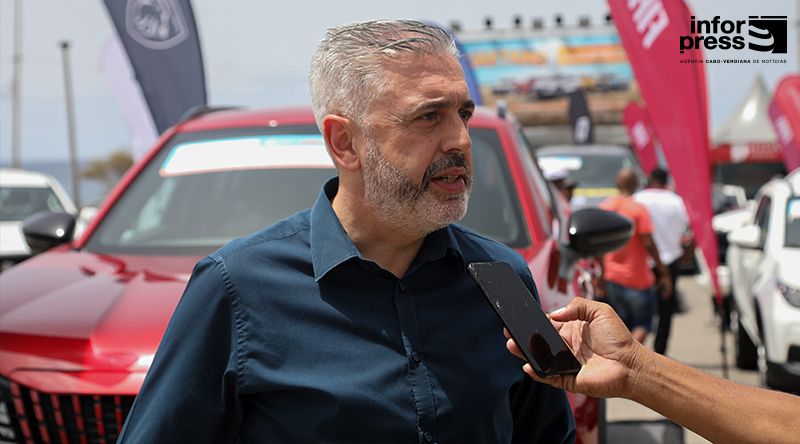 Praia: Feira automóvel está a “superar as expectativas” - responsável