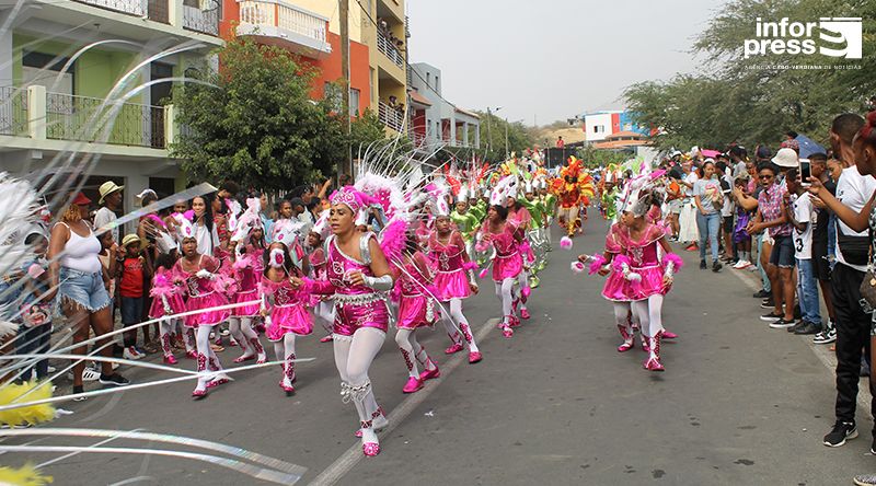 Carnaval/Mosteiros: Unidos de Mosteiros Trás é primeiro a desfilar