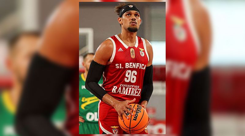 Basquetebol: Ivan Almeida nega contactos com agentes dos clubes de Portugal