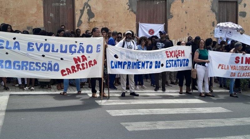 São Vicente: Sindep pede aos pais que se associam aos professores na luta da classe (c/áudio)