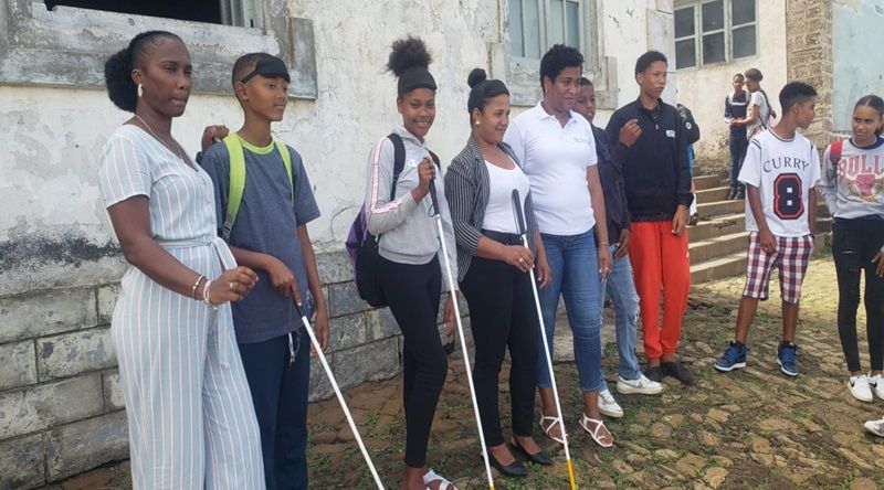 Brava: EMAEI alerta comunidade educativa para importância de estar atenta aos alunos com deficiência visual (c/áudio)