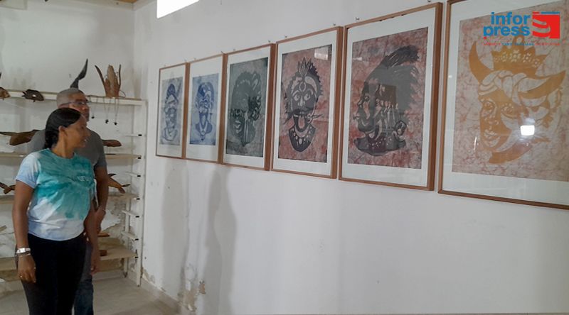 lha do Sal: Kasa d’Arte acolhe exposição de batik “Sem Mandingá”