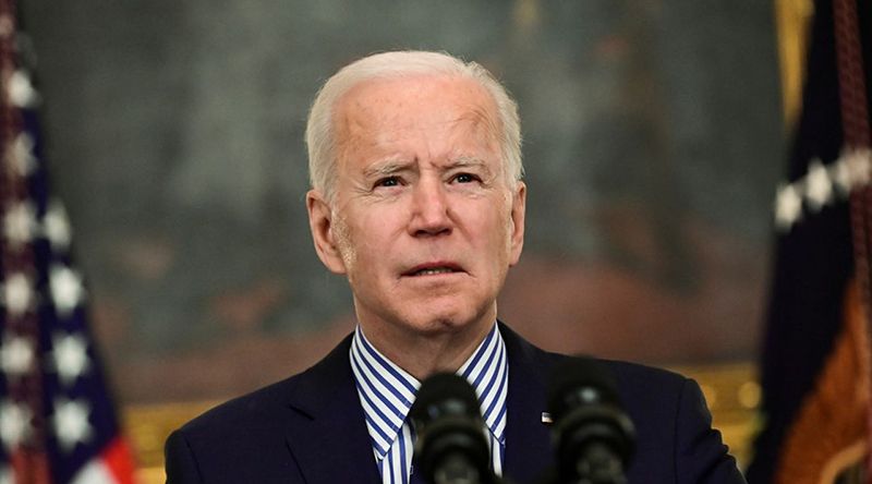 Biden afirma que decisão sobre imunidade de Trump abre "precedente perigoso"