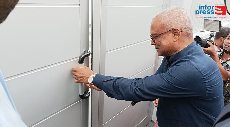 Fogo: PR diz que reconstrução de escola dos Mosteiros simboliza ideia de nação cabo-verdiana global  