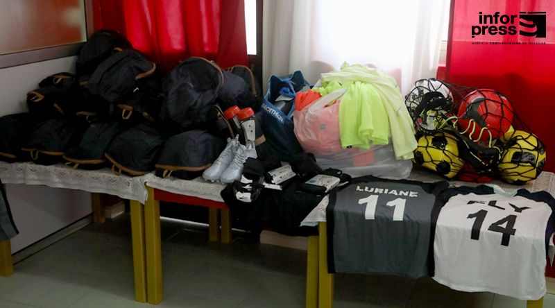 Praia: Black Panthers recebe 27 kits desportivos de cabo-verdiano residente na Suíça