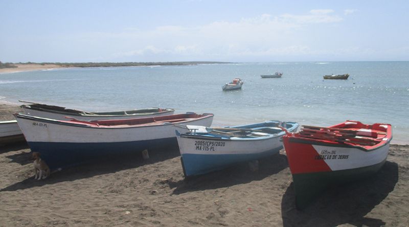 Maio: Pescadores da vila de Calheta aguardam com ansiedade entrada em funcionamento da máquina de gelo