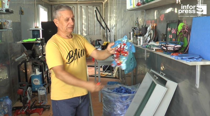 Ilha do Sal: Centro de reciclagem “Precious Plastic” transforma lixo em recursos valiosos visando um futuro verde