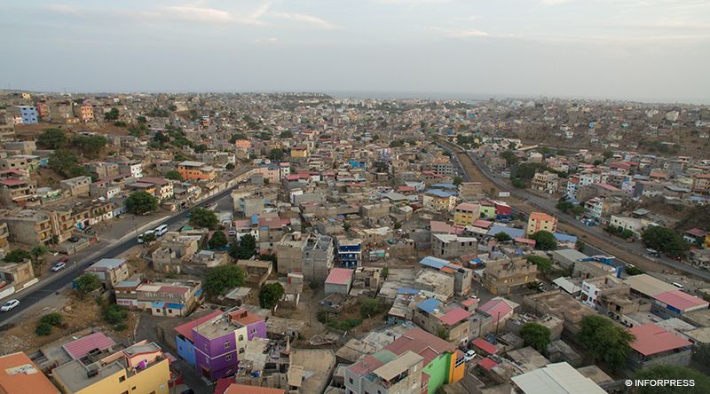 Praia: Adolescente com paralisia cerebral desaparecida desde sábado encontrada em Ponta d´Agua
