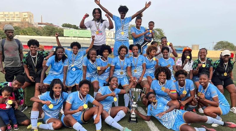 Futebol feminino: Seven Stars continua sem qualquer golo sofrido a uma jornada do fim do regional de Santiago Sul