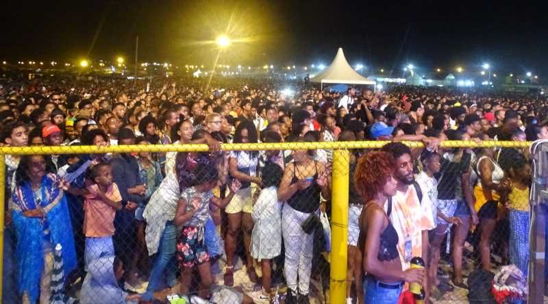 Baía das Gatas/40 anos: Ivete Sangalo abre e Elji Beatzkilla encerra festival de quatro dias