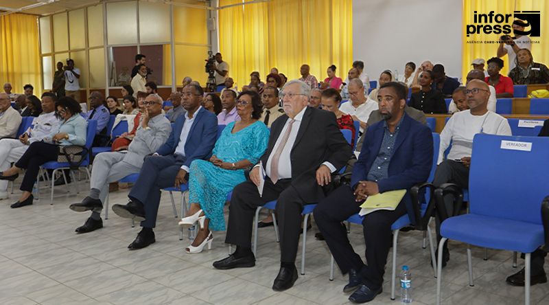 Câmara da Praia e UCCLA promovem XII Encontro de Escritores de Língua Portuguesa