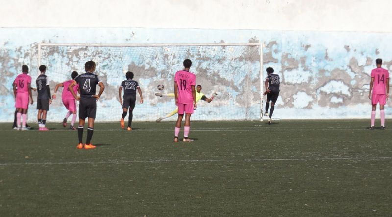 Futebol/Campeonato Nacional: Académica derrota Rosariense e ainda sonha com a passagem às meias finais