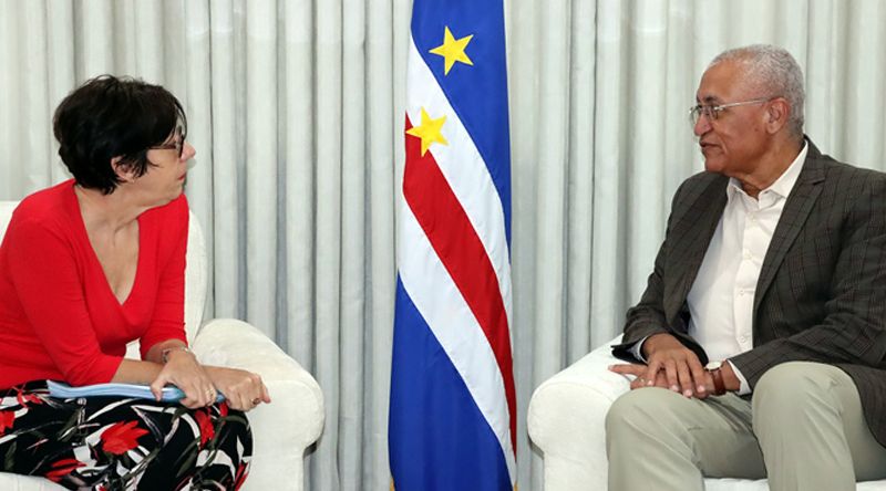 Governo expressa condolências pela morte de agente policial francês