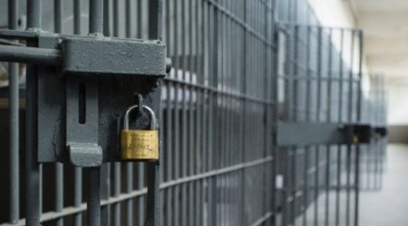 São Filipe: Homem indiciado da prática de cinco crimes de maus tratos a ascendentes ameaças e furto em prisão preventiva