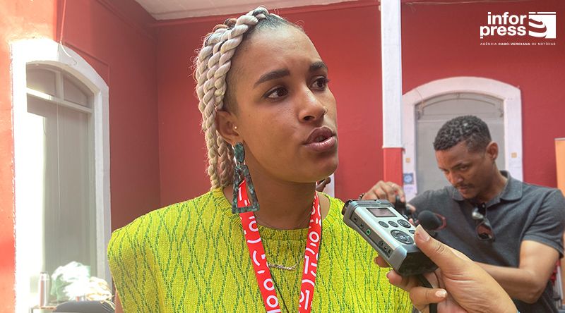 Jovem artista Zubikilla Spencer realiza sonho de actuar no AME e apresenta EP 0304 com nova roupagem   