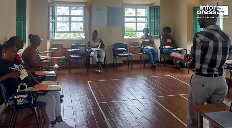 Brava: Cerca de 20 jovens iniciaram hoje uma formação com olhos postos em negócios