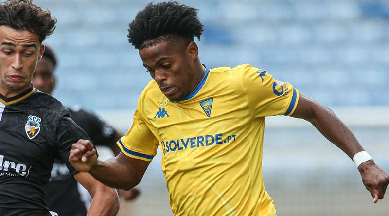 Futebol: Fabrício Andrade estreia-se na equipa principal do Estoril Praia da I Liga portuguesa 