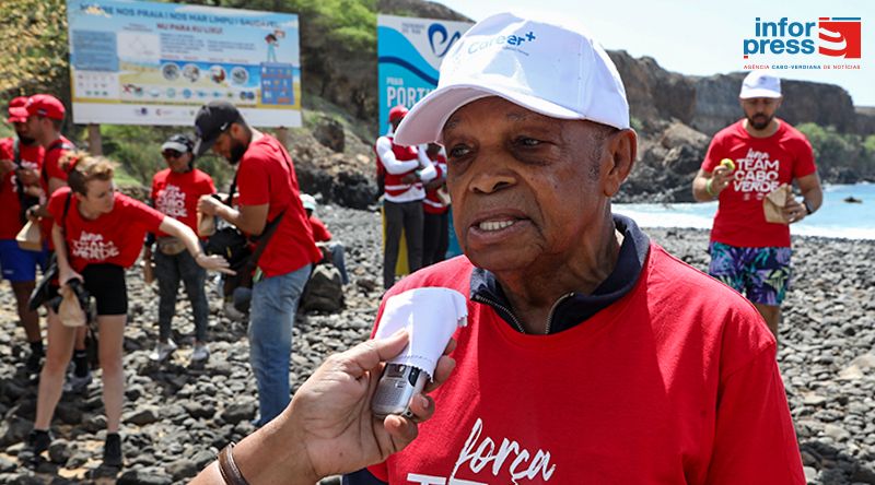 Praia de Portinho com novo ar depois de beneficiada com campanha de limpeza