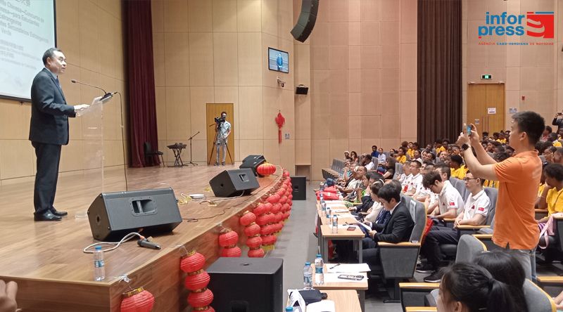 Uni-CV defende implementação de “concurso de pontes das línguas estrangeiras” à imagem do Instituto Confúcio