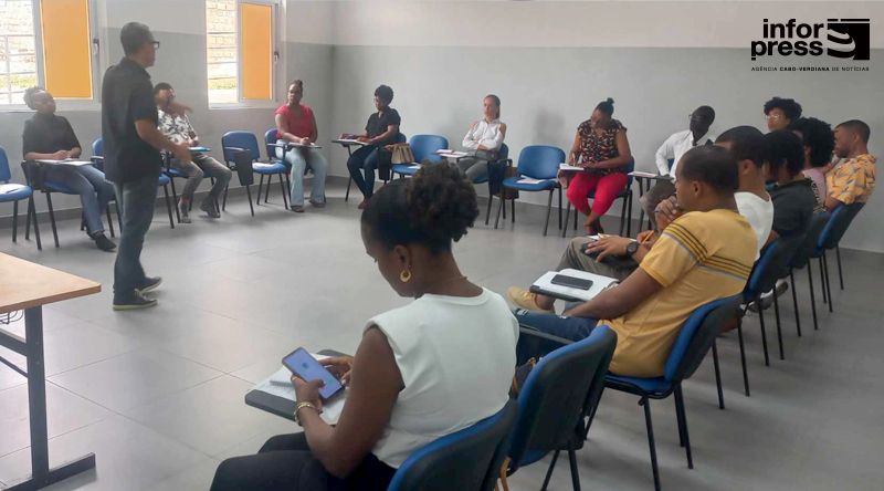 Brava: Centro Cultural Português promove formação de dramatização de texto literário para cinema aos professores (c/áudio)