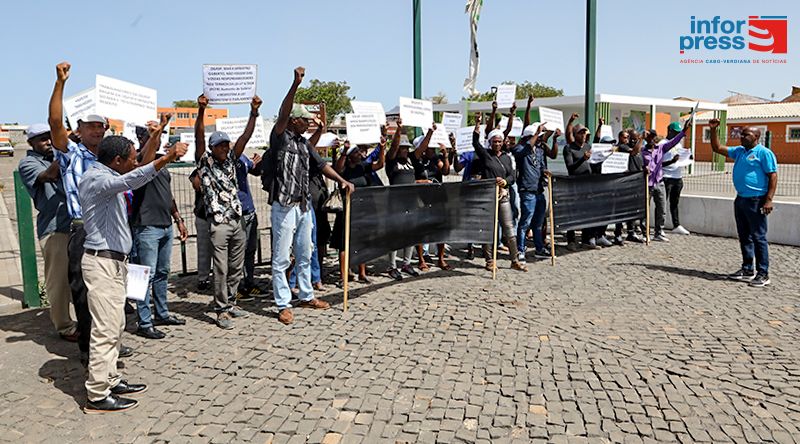 Manifestação: Trabalhadores da DGASP alegam "discriminação laboral" e exigem melhorias salariais