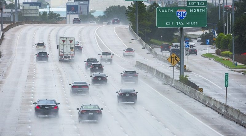 Tempestade Beryl faz dois mortos no Texas e deixa milhões sem electricidade