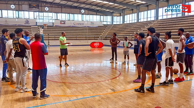 Basquetebol: Treinador português enaltece “motivação e características físicas” dos jogadores cabo-verdianos