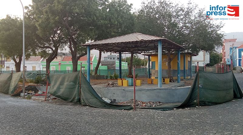 Porto Novo: Retomadas obras de requalificação das praças com conclusão prevista antes das festas de São João   